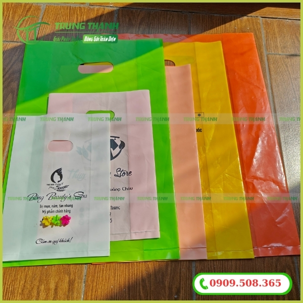 Túi hột xoài giúp đựng và vận chuyển hàng hóa dễ dàng